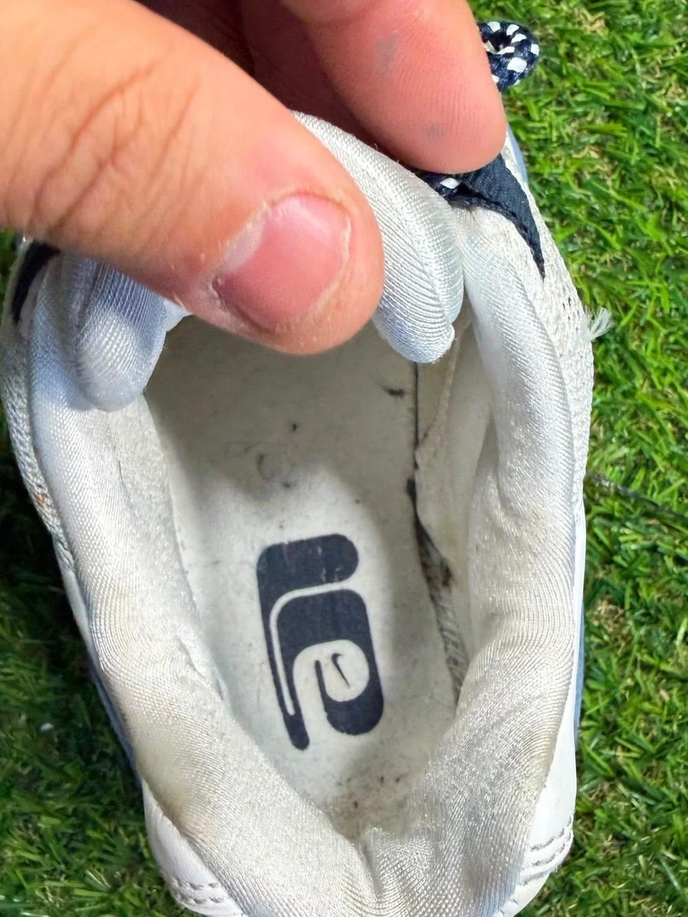 Etnies 95 discoloration toe